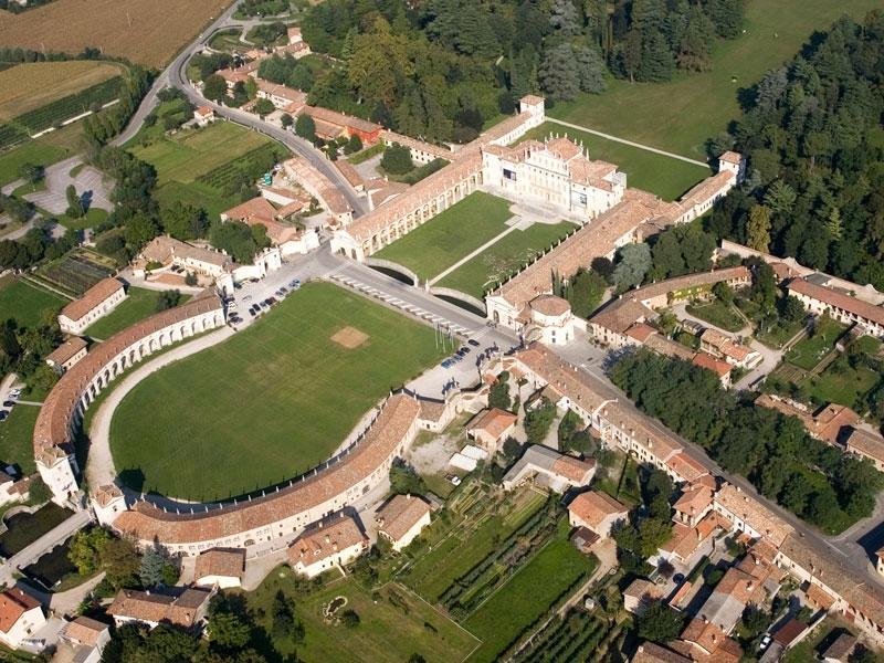 Alloggio Agrituristico Ai Tre Castelli Moruzzo Luaran gambar