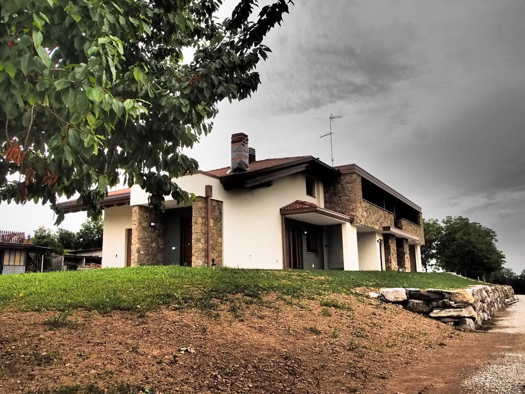 Alloggio Agrituristico Ai Tre Castelli Moruzzo Luaran gambar