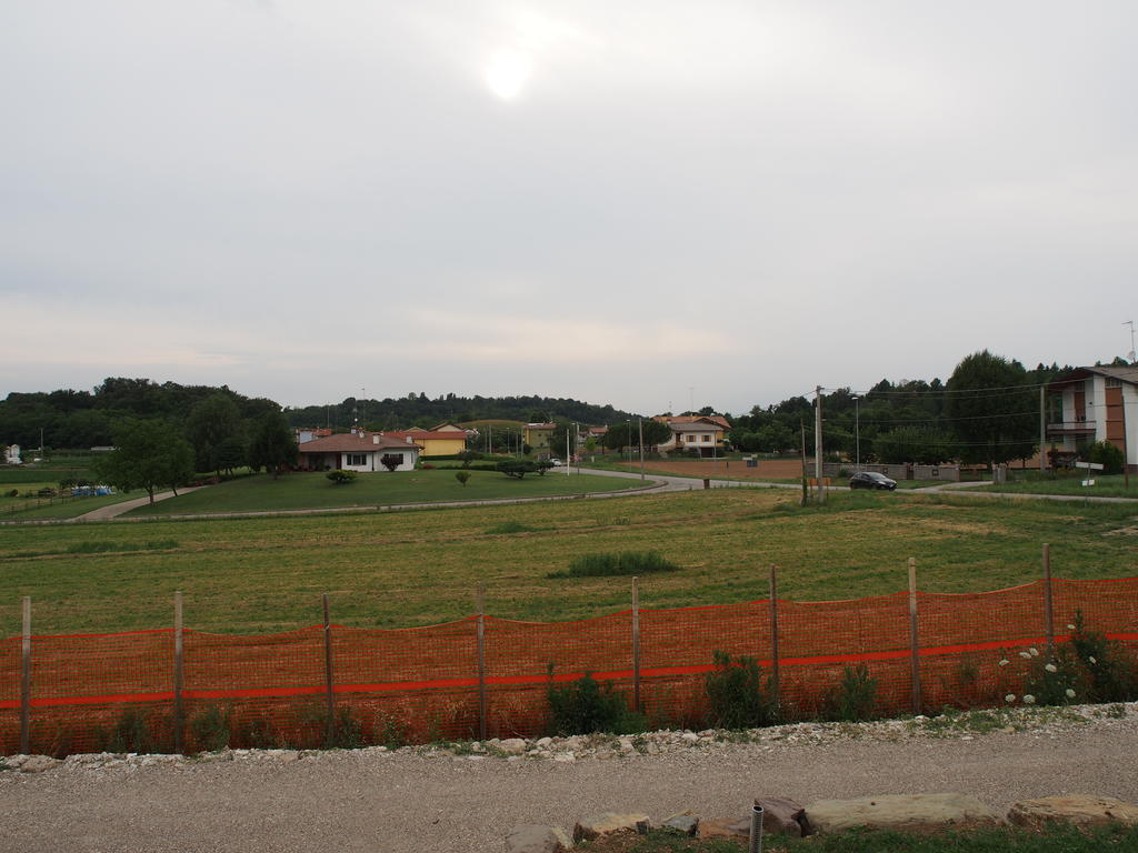 Alloggio Agrituristico Ai Tre Castelli Moruzzo Luaran gambar