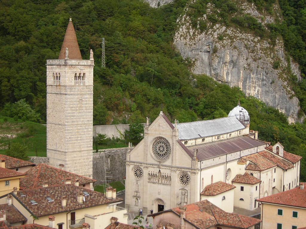 Alloggio Agrituristico Ai Tre Castelli Moruzzo Luaran gambar